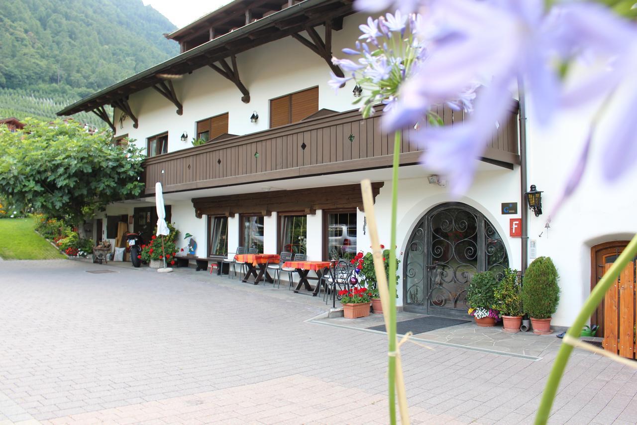 Eco Bnb & Apartments Bruendlerhof Marling Buitenkant foto